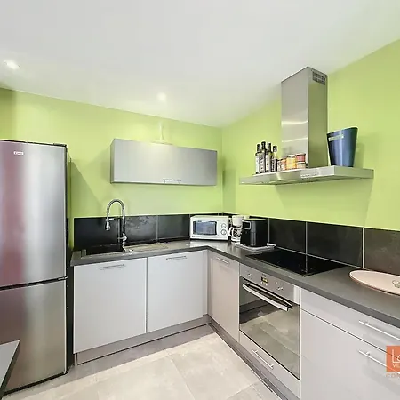 Mahon - Centre Apartment